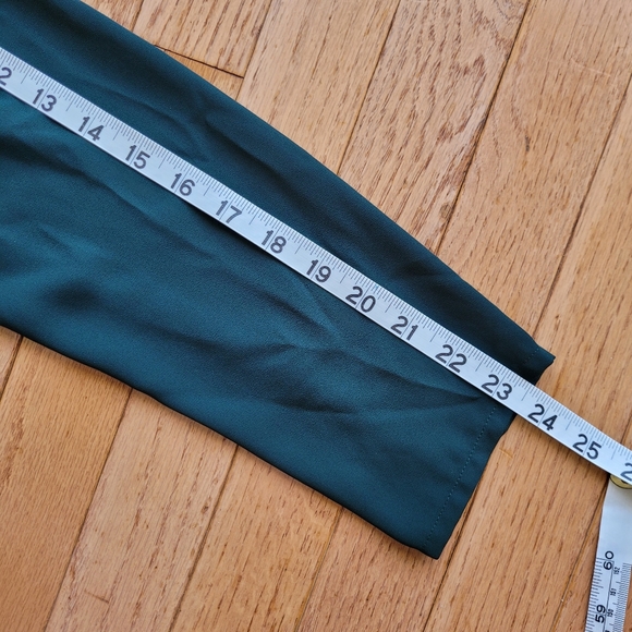 Sunday Best Aritzia Crop Front Tie Kimberly Long Sleeve Blouse Green - Picture 16 of 16